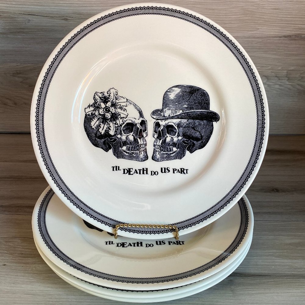 ❤️‍🔥🆕 ROYAL STAFFORD *SET OF 4 DINNER PLATES TIL DEATH DO US PART SKULL COUPle
